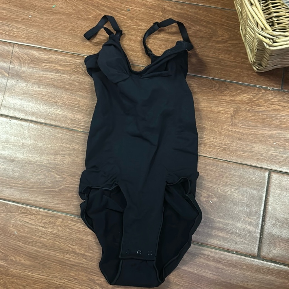 SKIMS black bodysuit 2 full 2XL black‎ 1 med